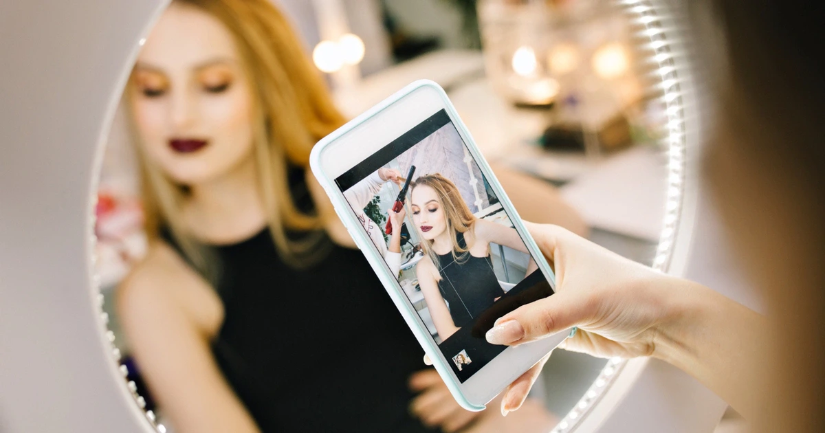 How to Use AI Makeup Beauty Filters for Instagram Photos