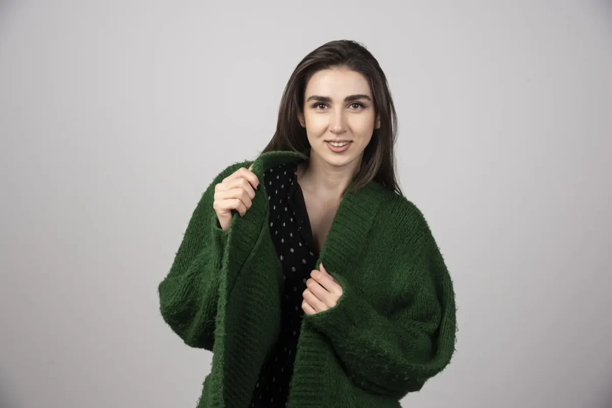 Guide of How to Remove Lint from Clothes in Photos