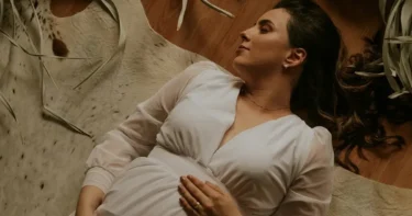 Guide: Expert Maternity Sessions & Photography Editing for Capturing Beautiful Moments