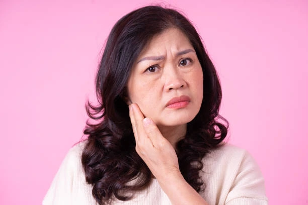 remove wrinkles between the eyebrows before 眉間のシワ消し前