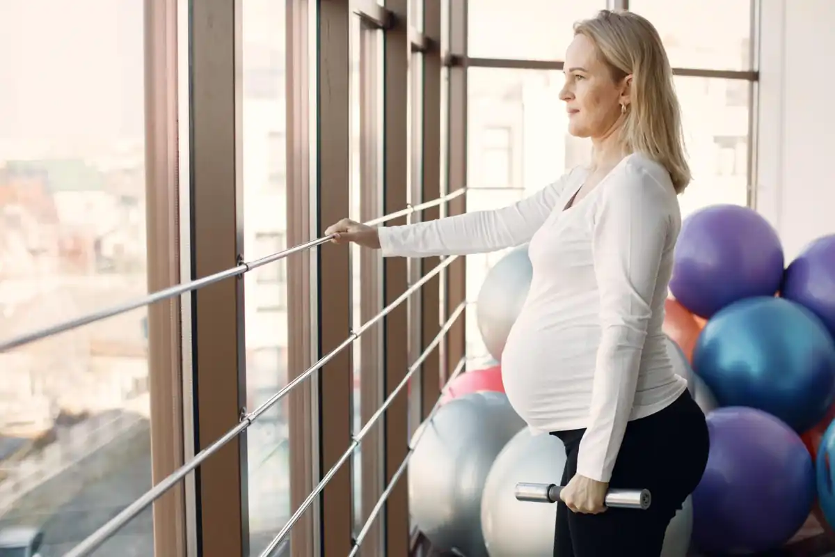 Home Maternity Photoshoot Style