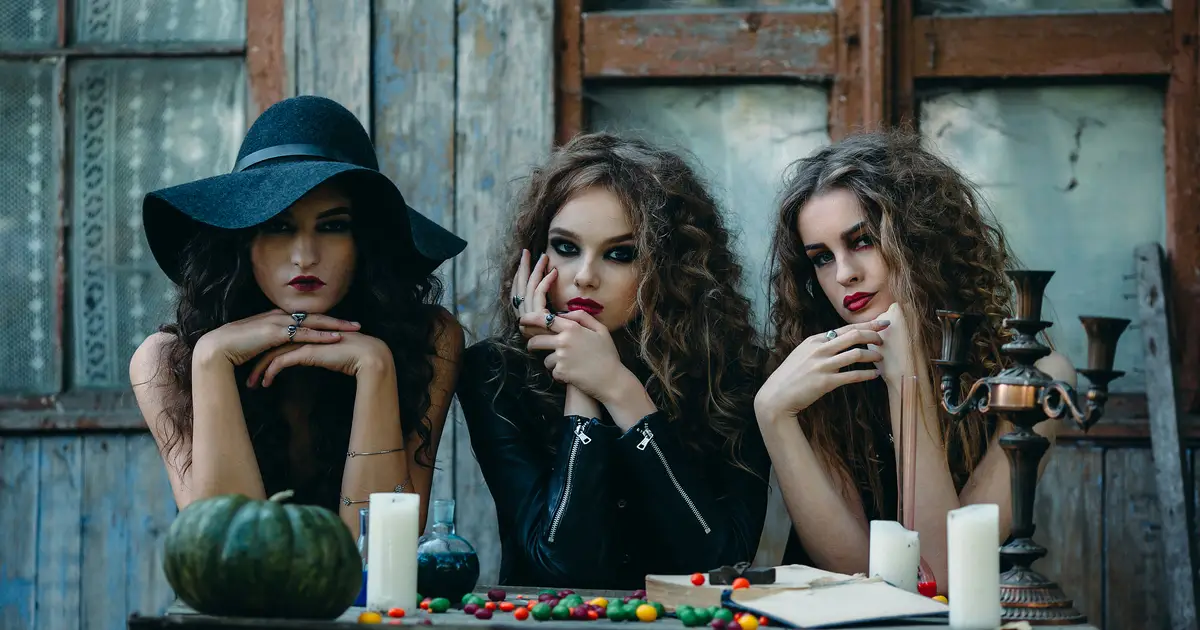 BestFriendHalloweenPhotoShoot