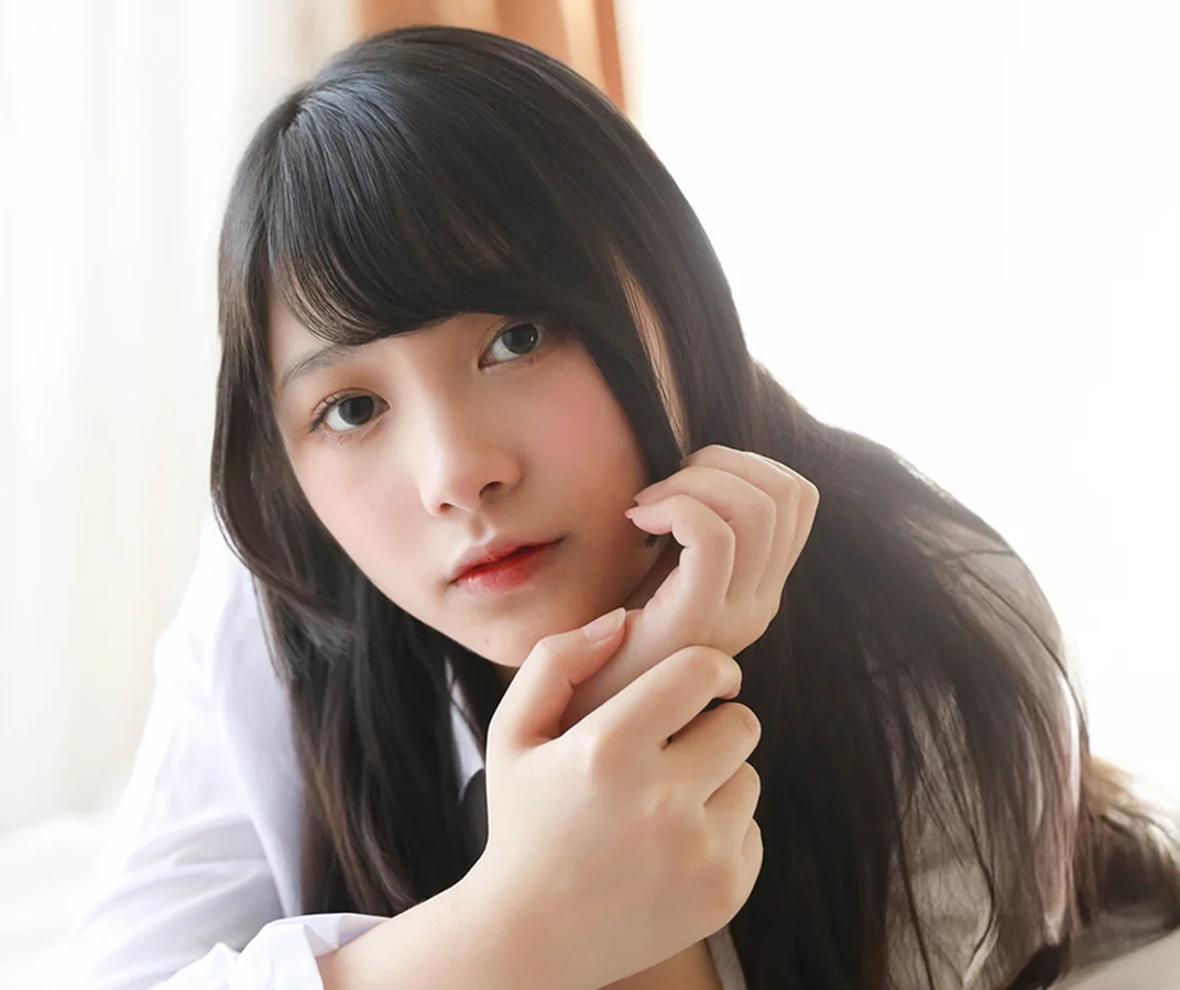 顔にかかった髪の毛を除去した後の画像