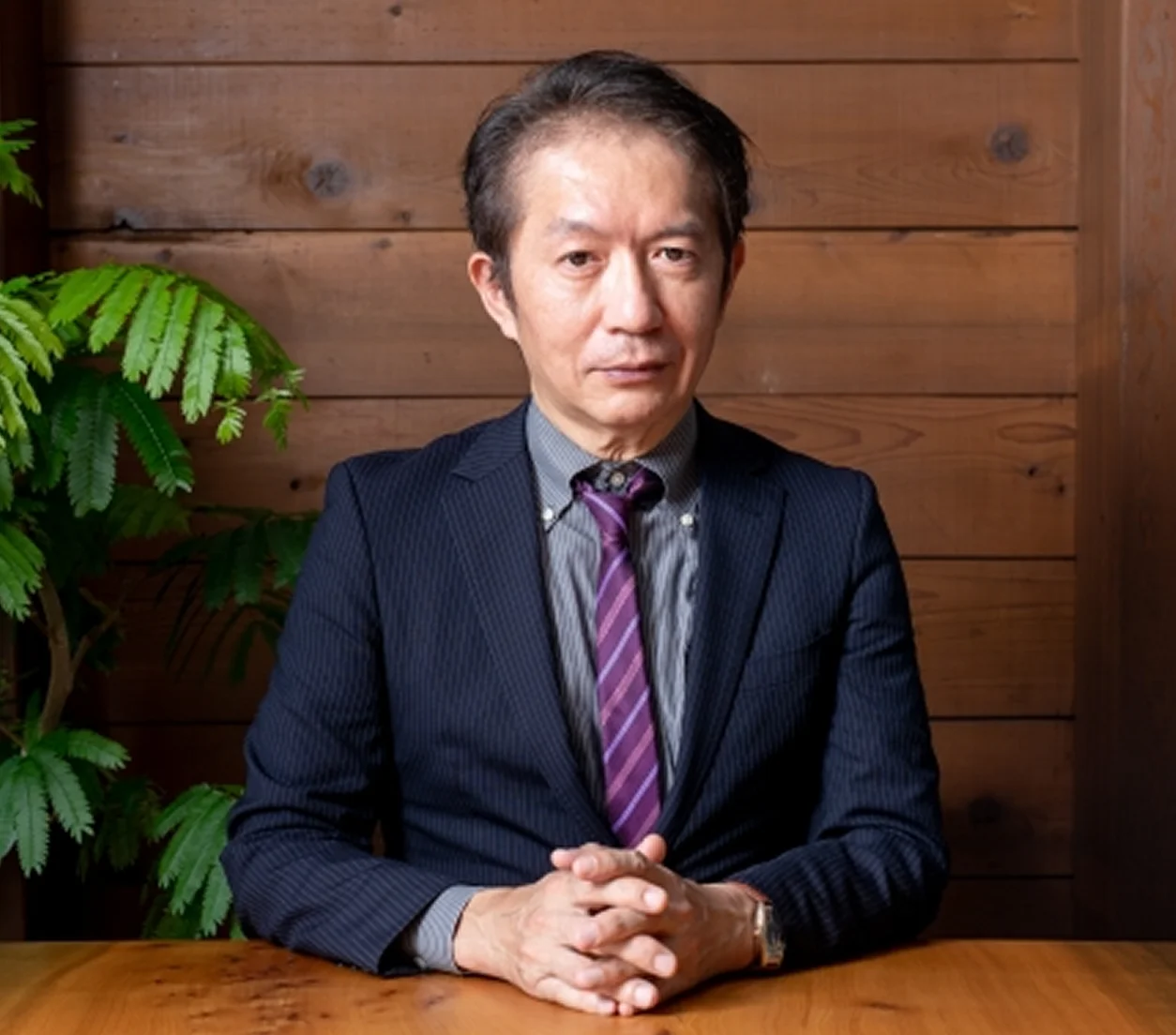 生え際補正前の状態