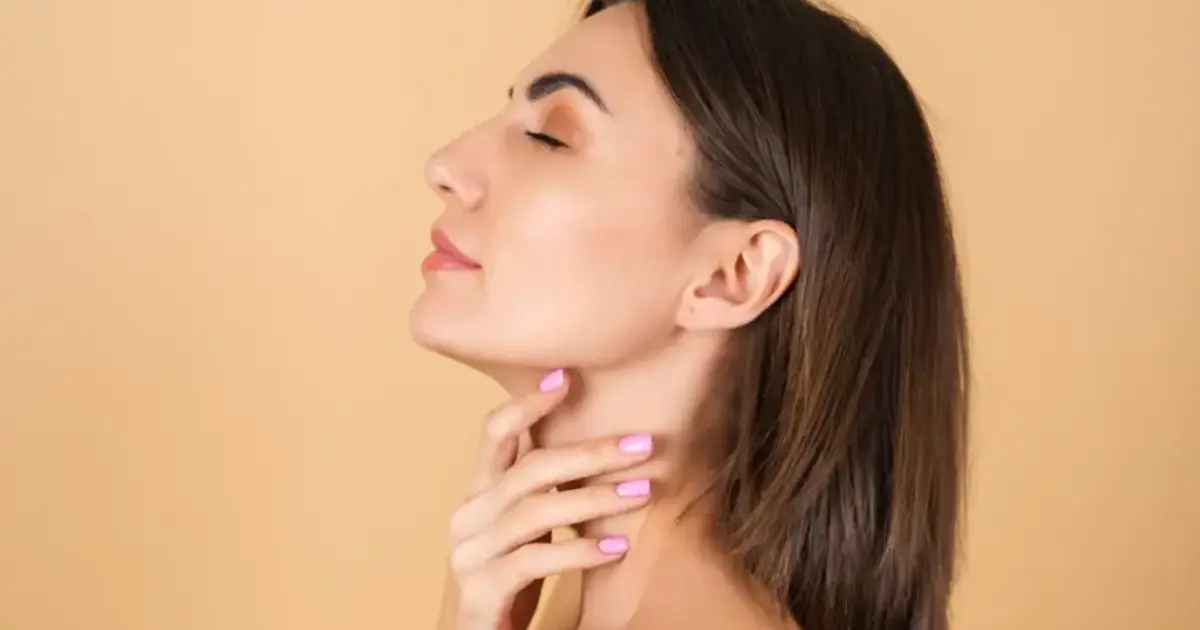 Remove-Double-Chin-in-Photo