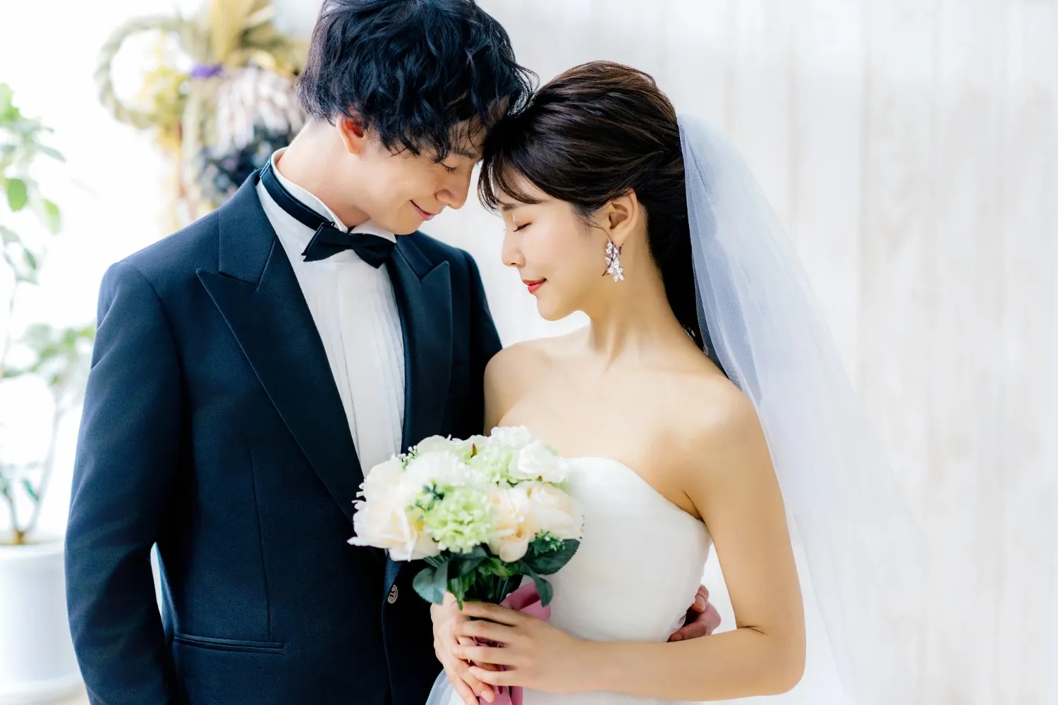 花嫁と花婿をレタッチした後の状態