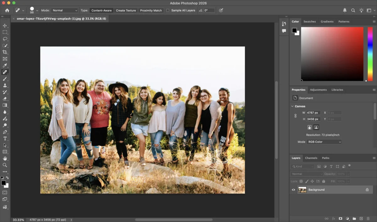 Abrir foto borrada no Photoshop para iniciar a restauração
