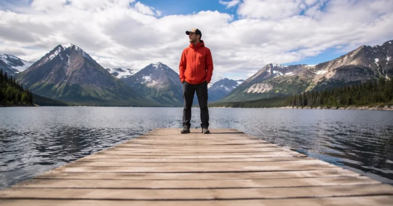 Outdoor scene showing clear foreground and background spacing to illustrate perspective in photography